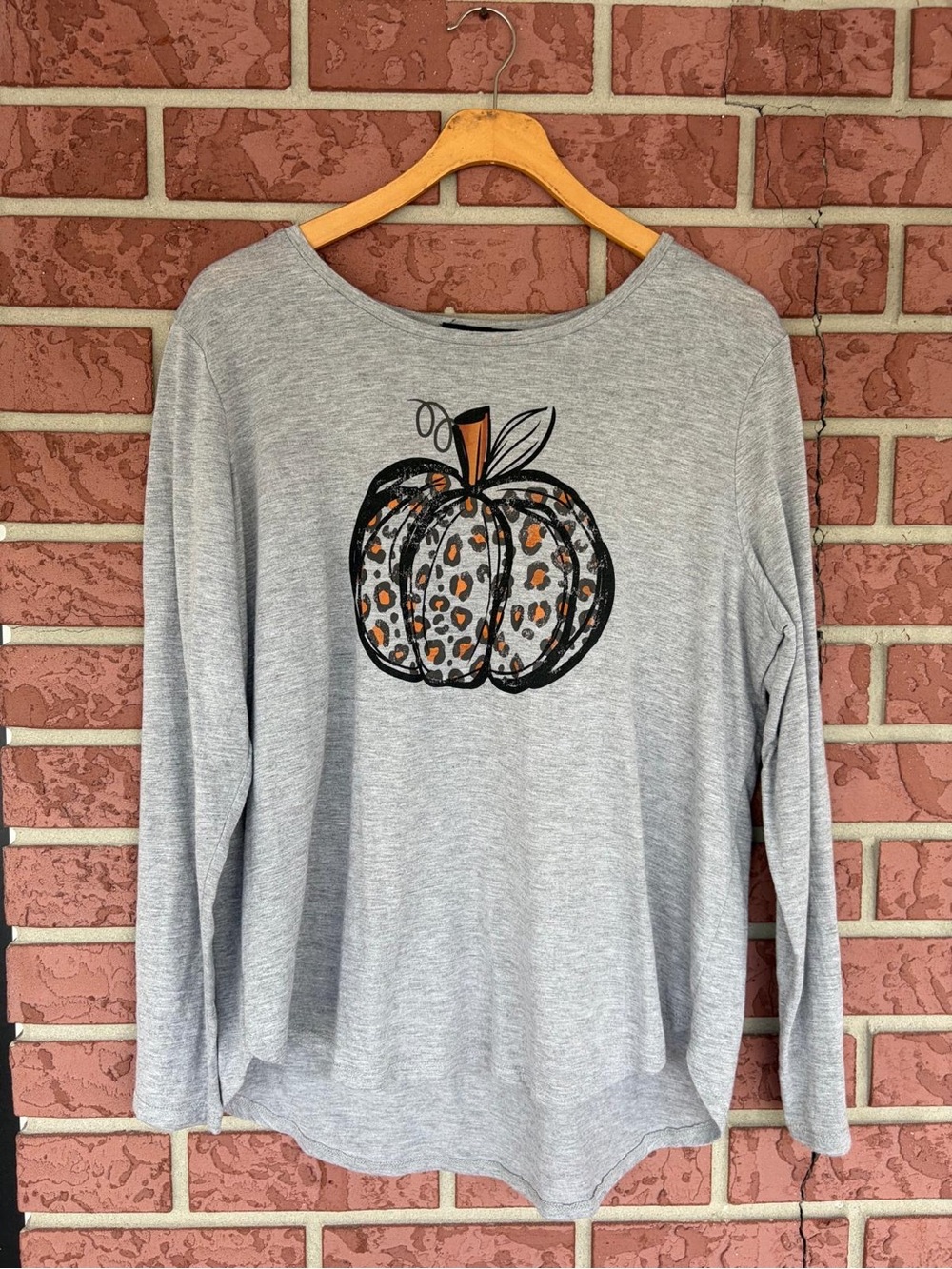 State of Mind Gray Crew Neck Top